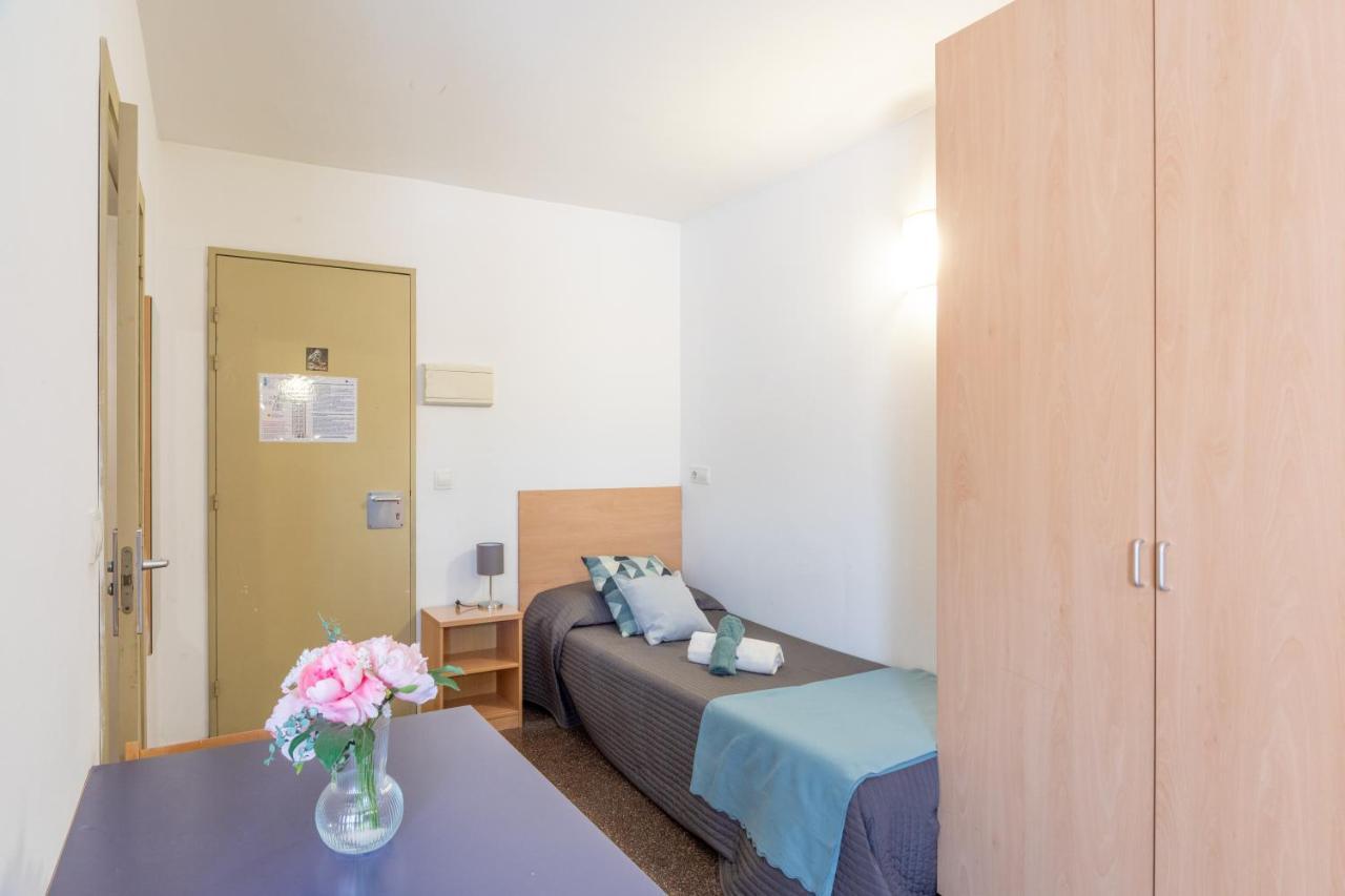 Residencia Universitaria Resa La Ciutadella Barcelona Bagian luar foto